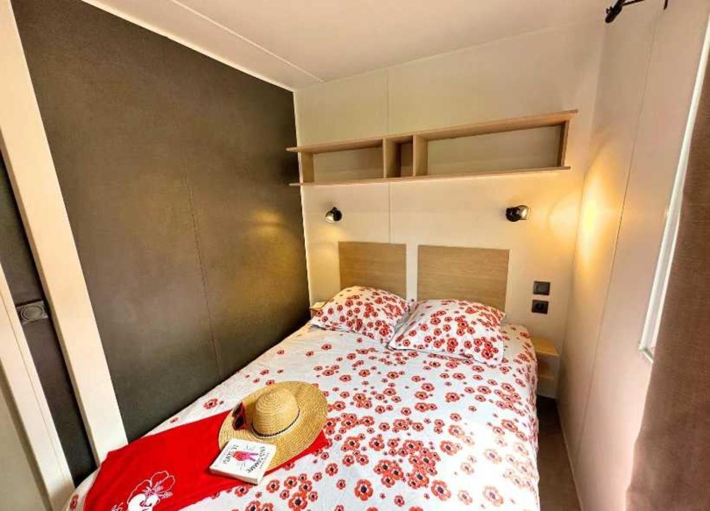 Camping 4 Etoiles - Parc Aquatique - Eei0Fi Saint-Georges-d’Oléron Kültér fotó